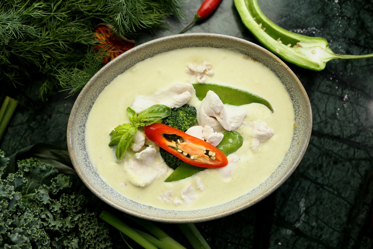 Discovering the Rich Flavors of Thai Tom Yum Soup